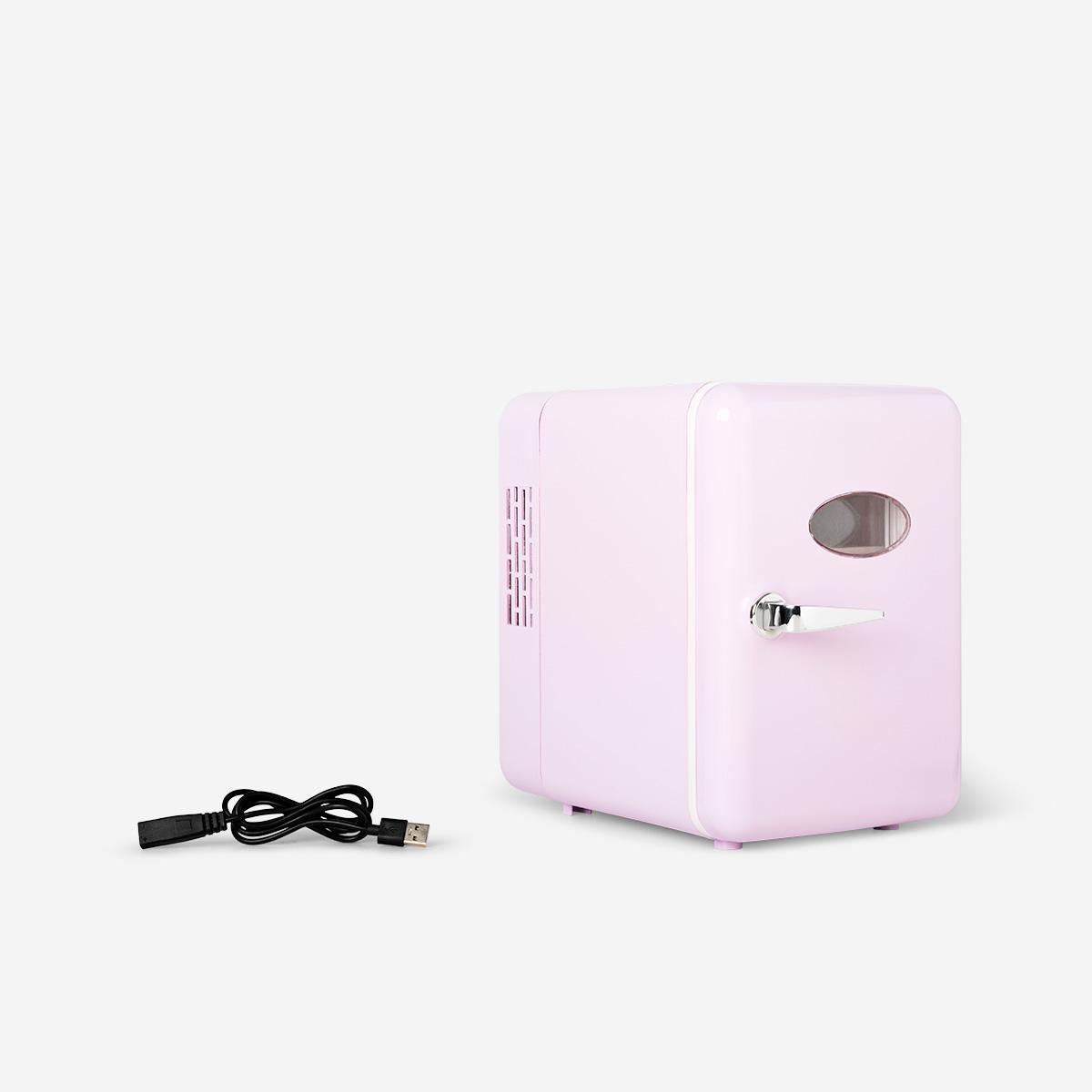 Cosmetic refrigerator