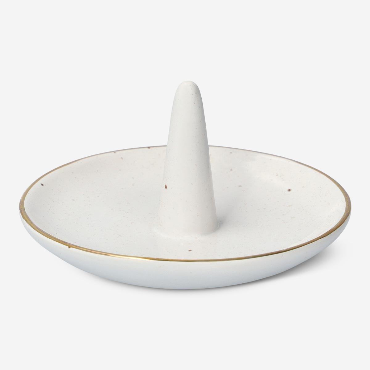 White ring holder
