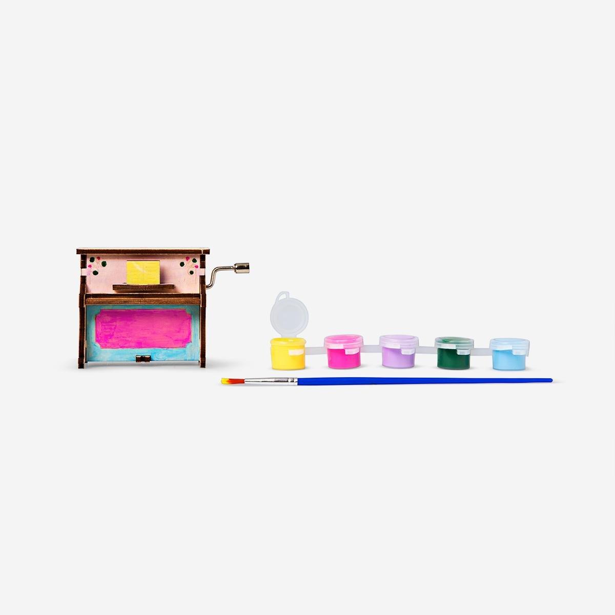 Multicolour build-your-own music box