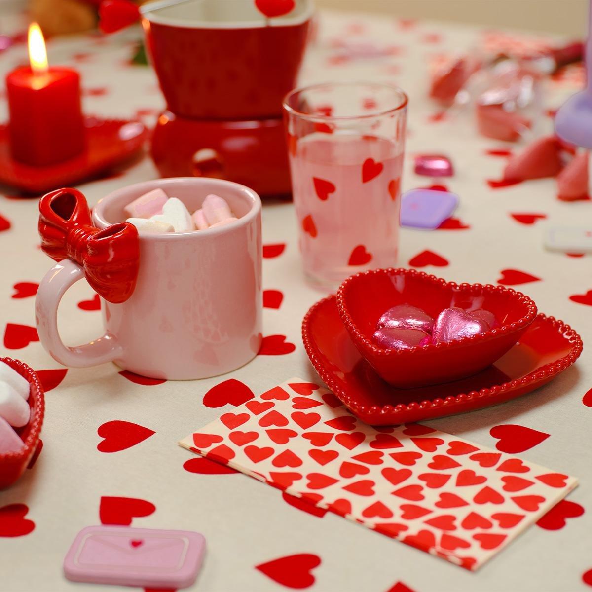 Red heart bowl. small