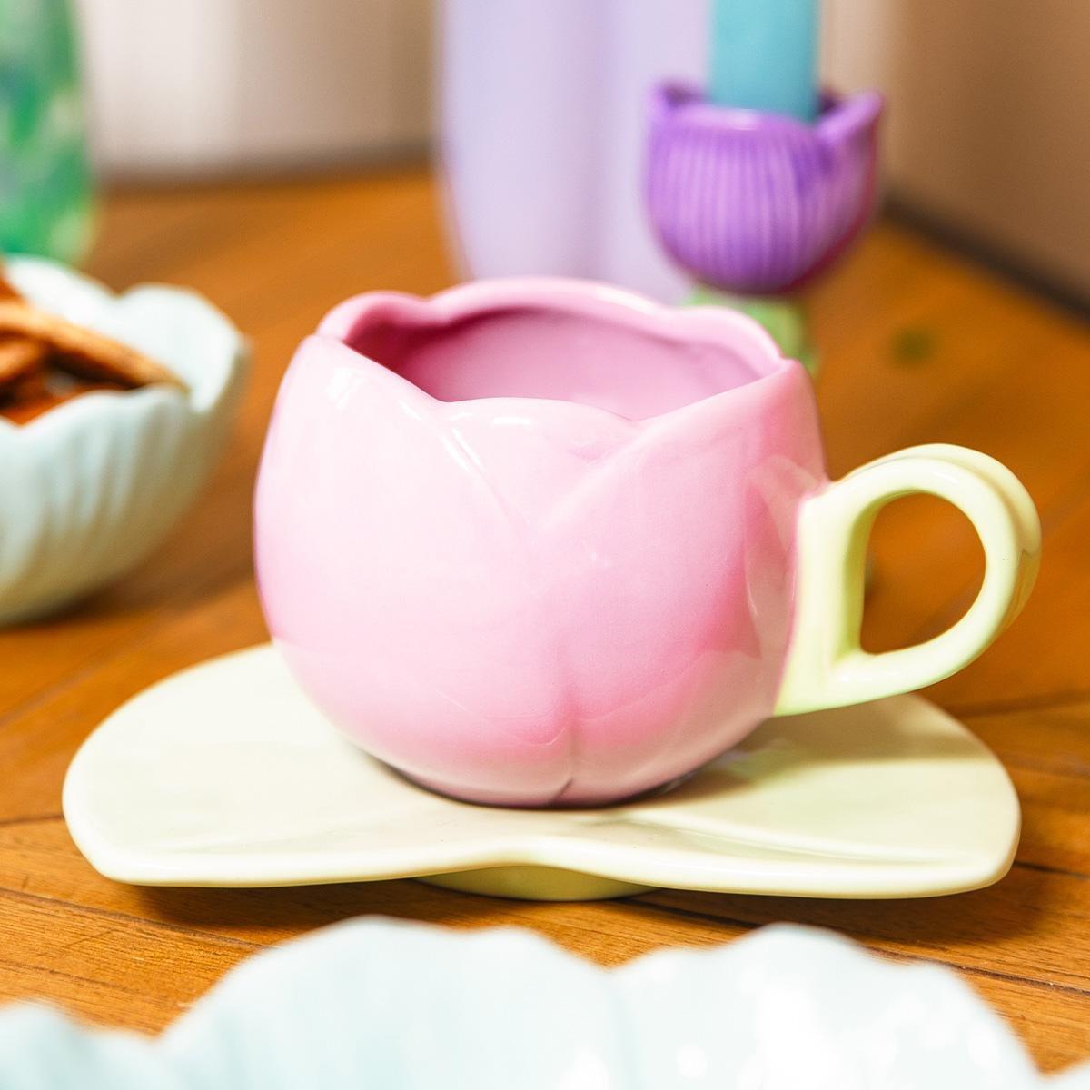 Pink flower mug. 140 ml