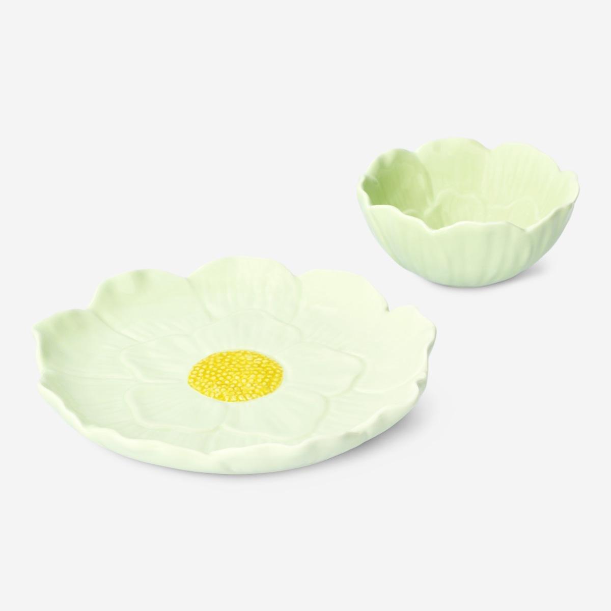 Green flower bowl. medium