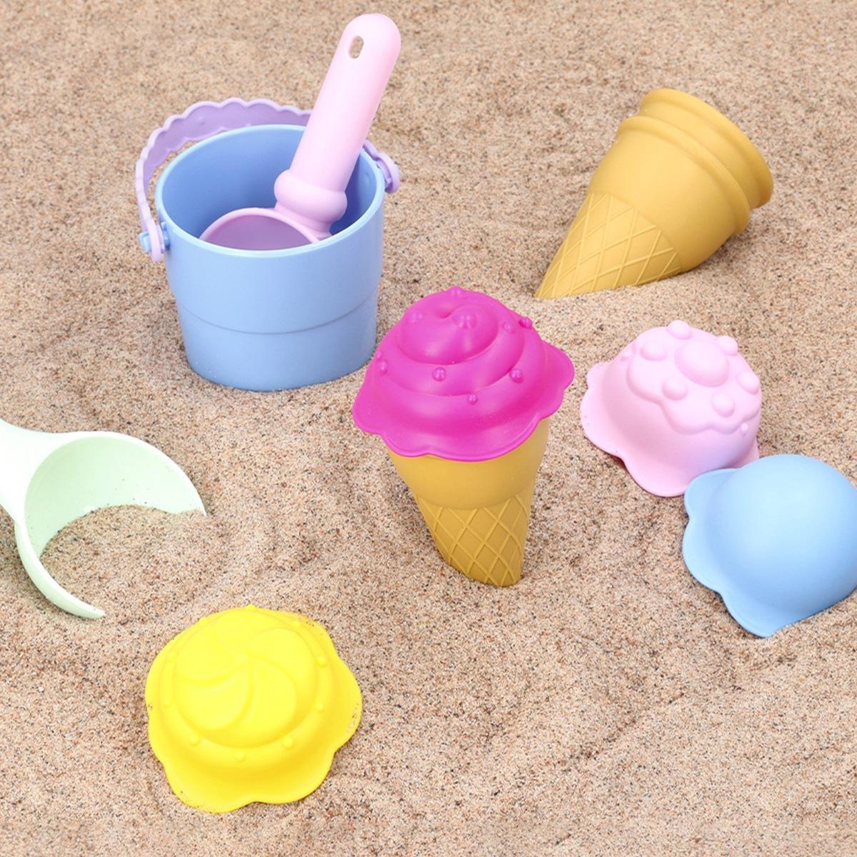 Multicolour ice cream sand moulds. 9 pcs