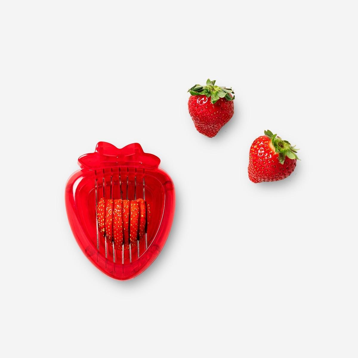 Red fruit slicer