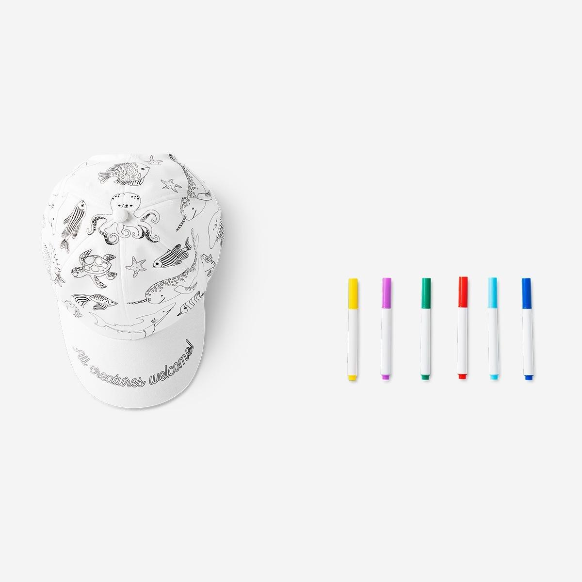 White colour-your-own cap. with markers