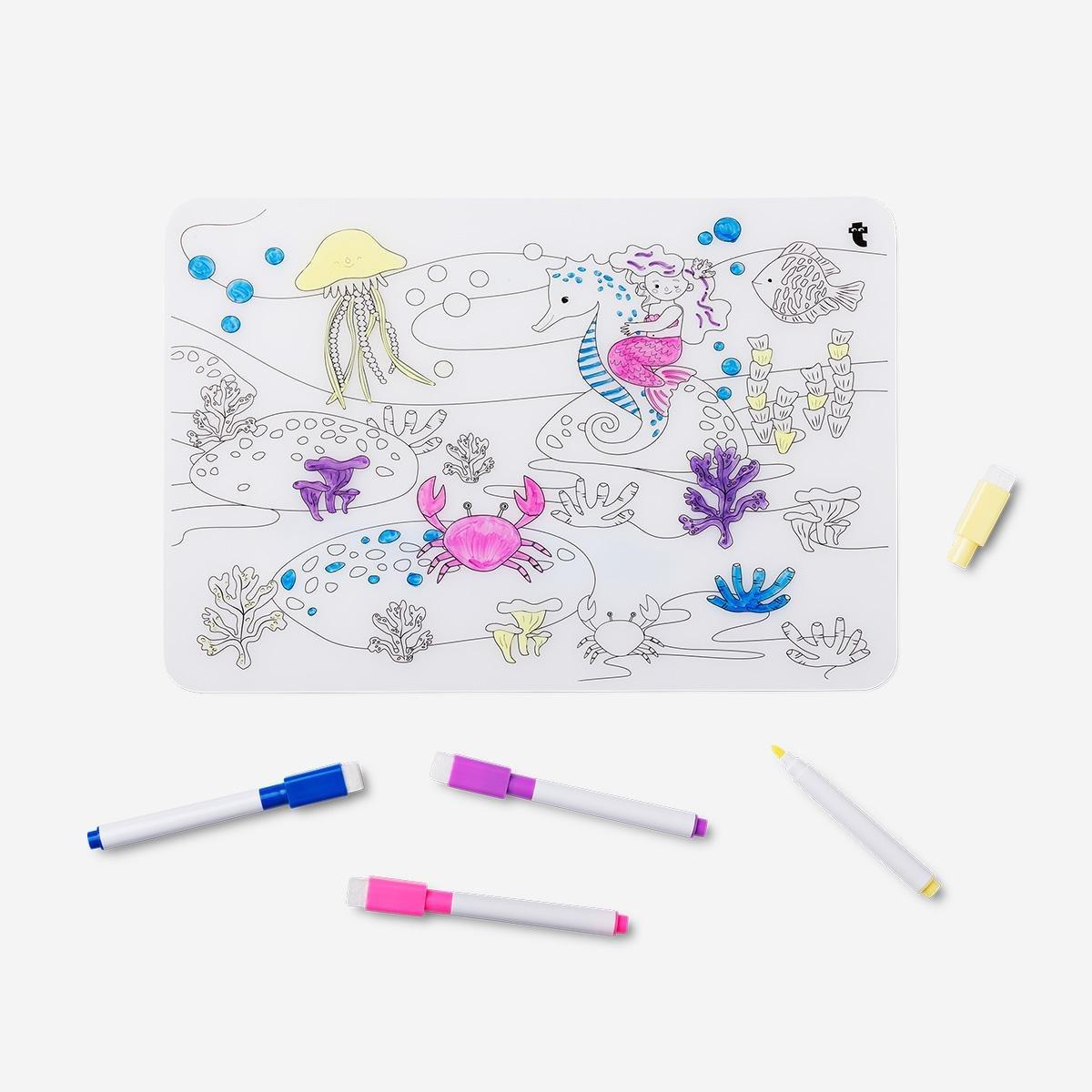 MULTI      Colour-your-own placemat. With markers
