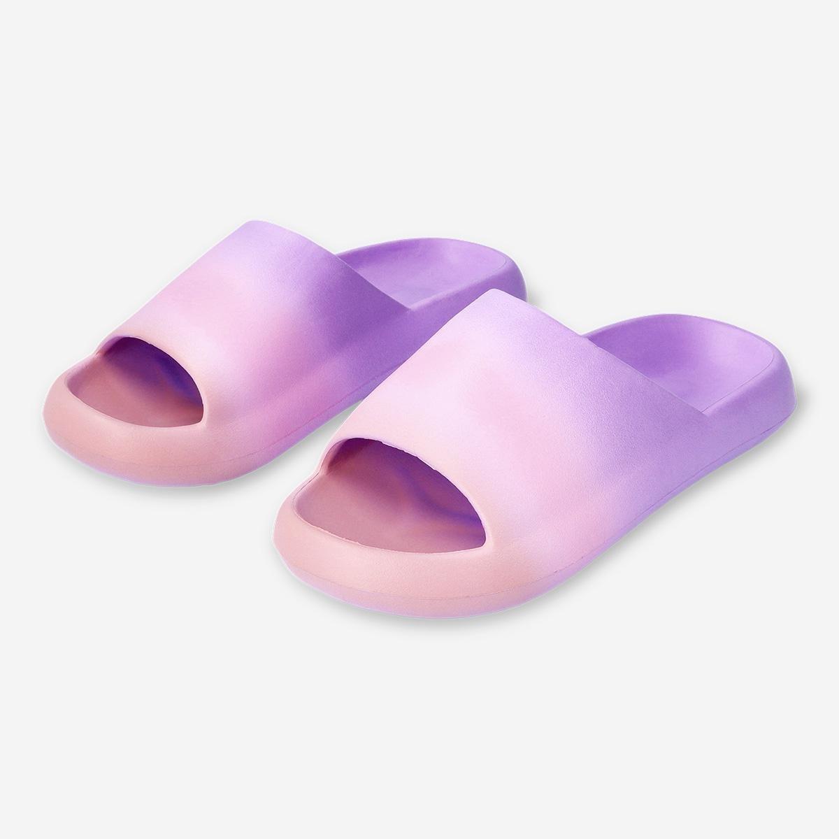 Pink slippers. 37-38