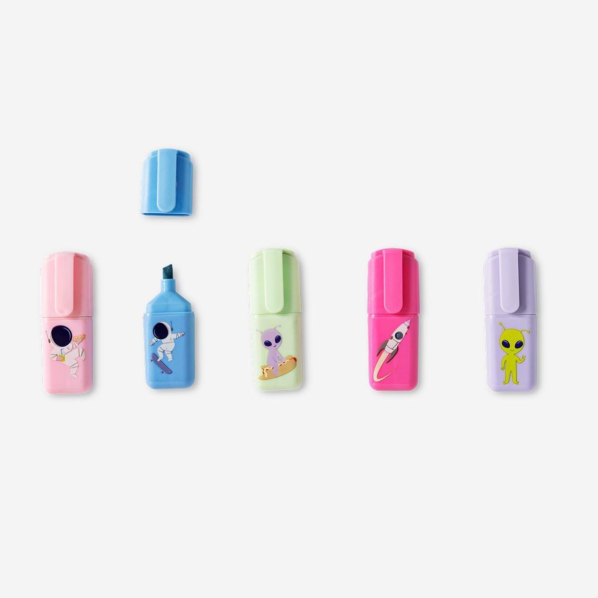 Multicolour mini space highlighters. 5pcs