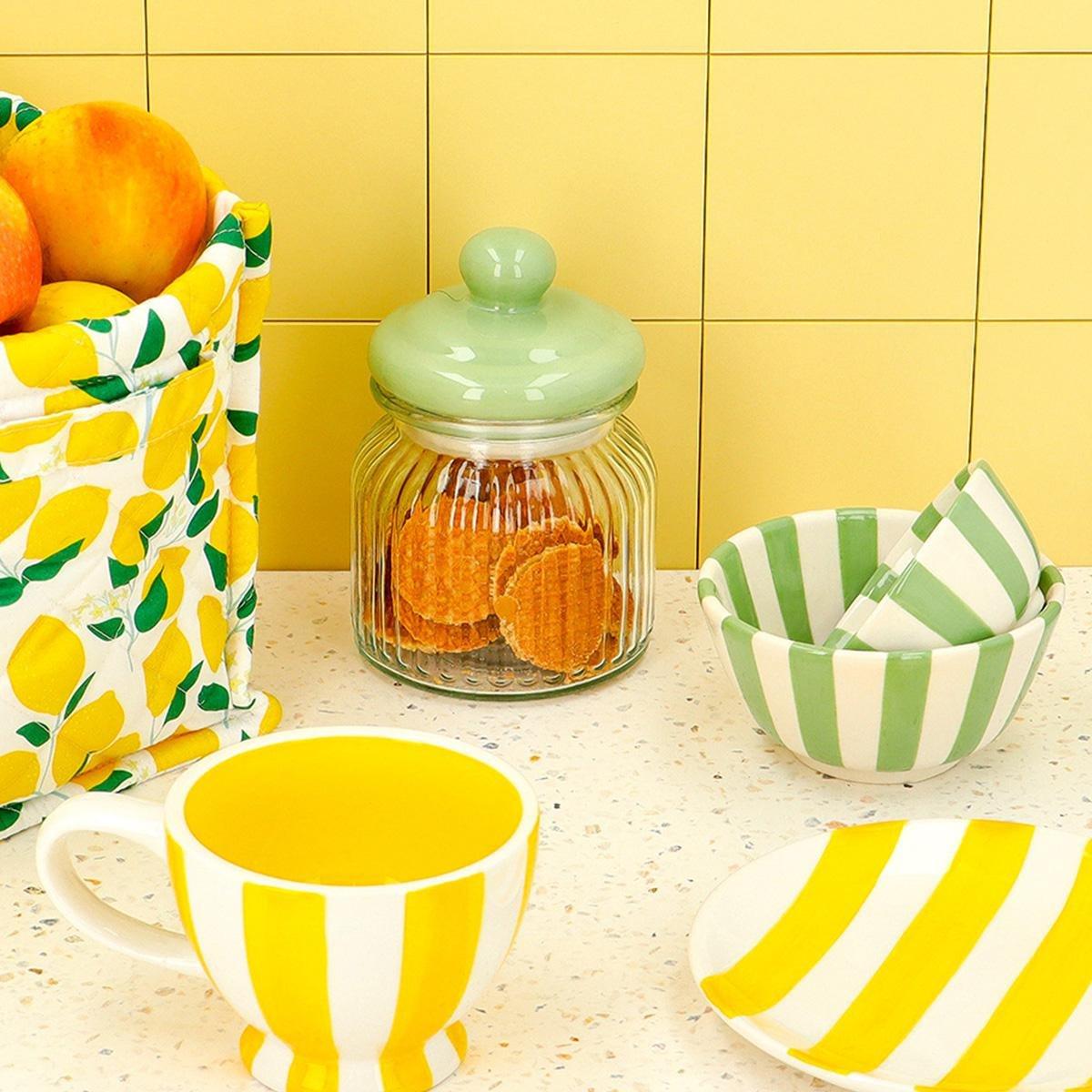 YELLOW     Mug. 300 ml
