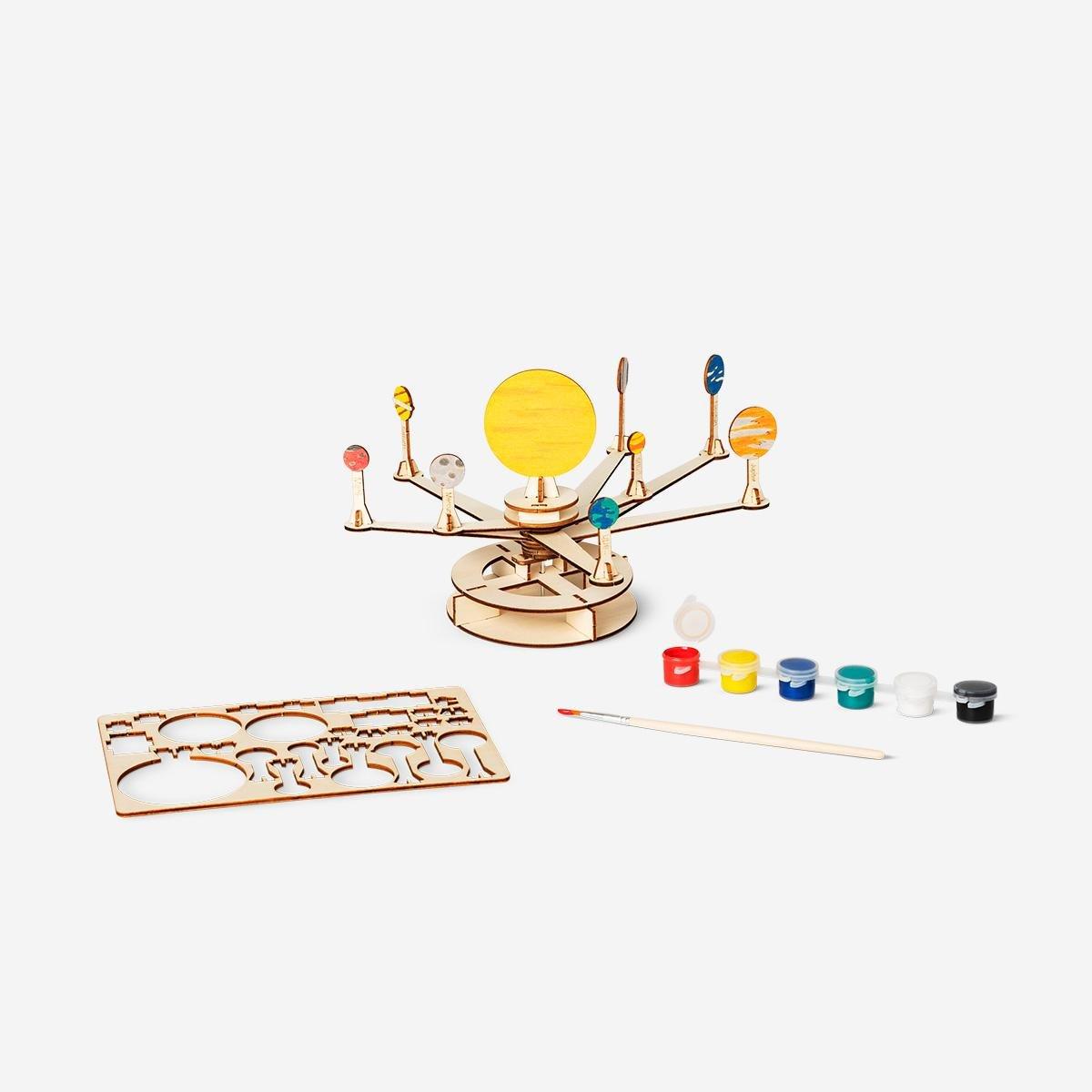 Multicolour make-your-own solar system