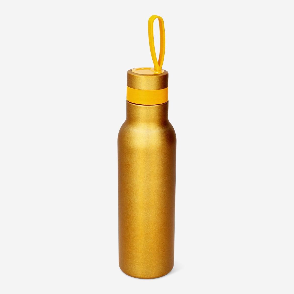 Gold thermos flask. 500 ml