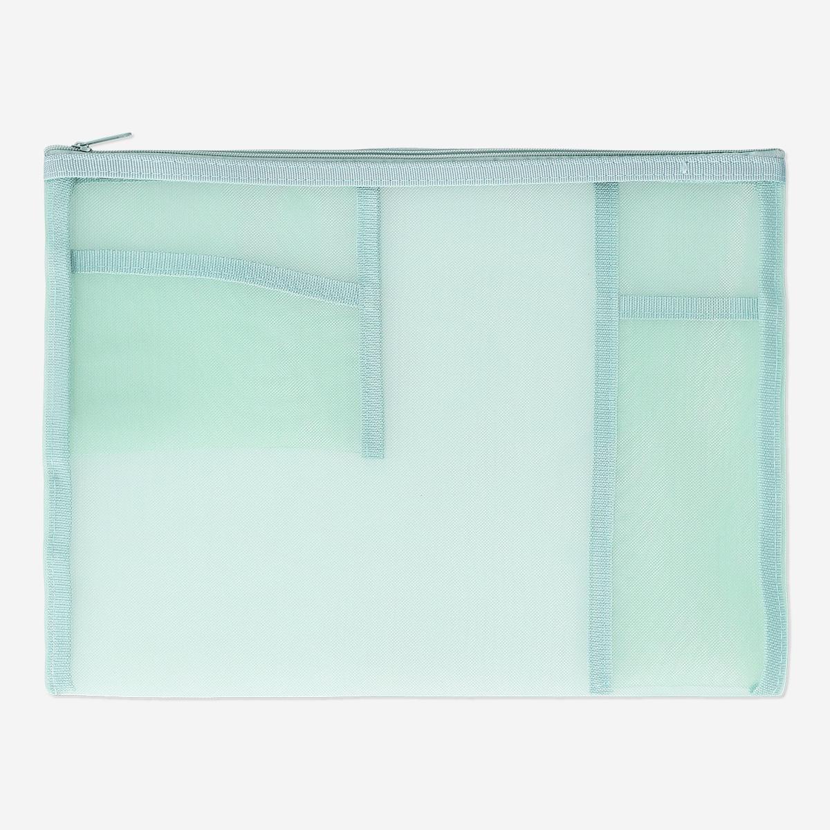Blue mesh pouch. a4