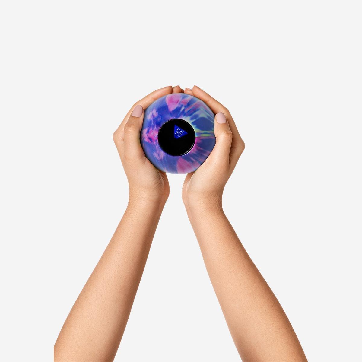 Multicolour decision-making ball