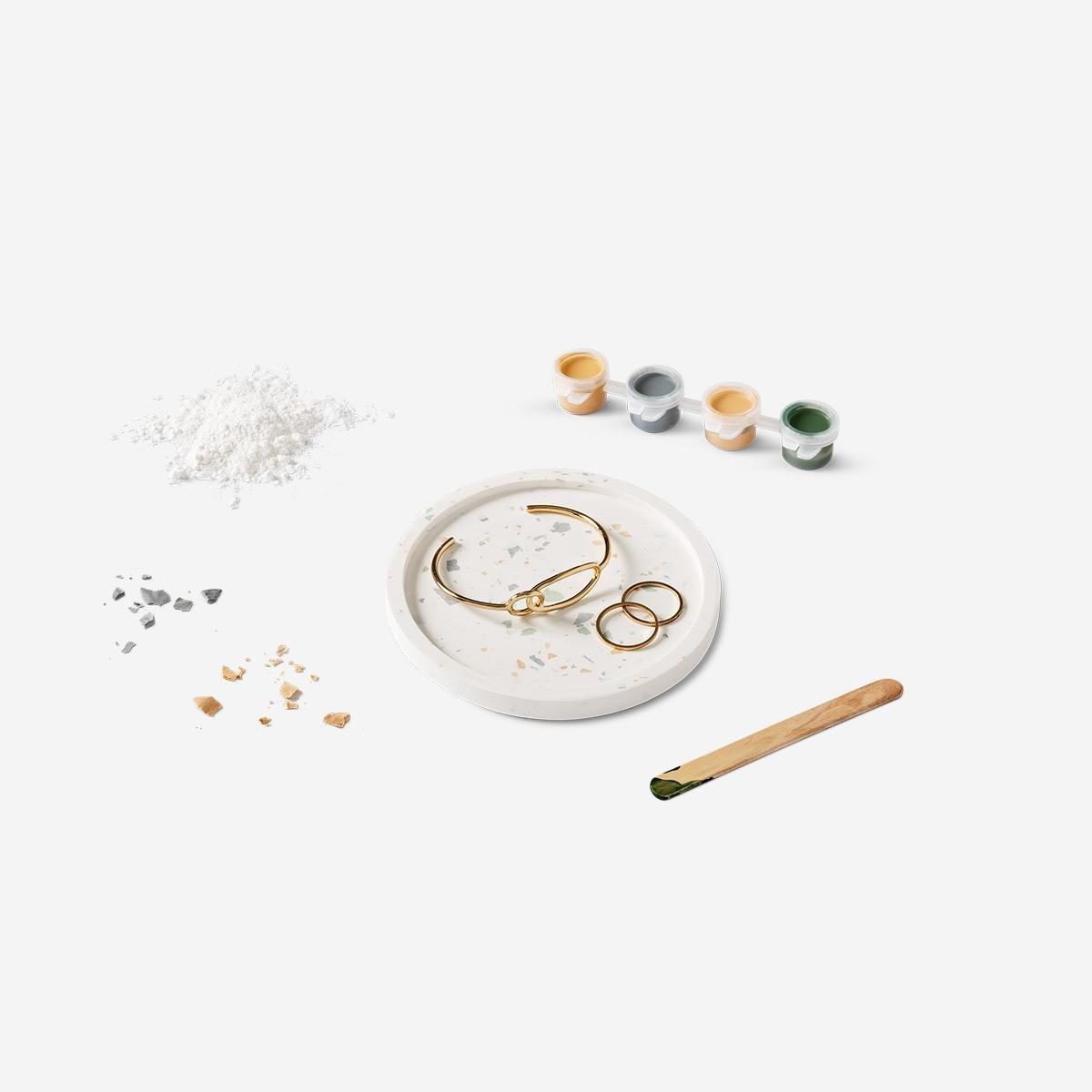 Multicolour diy plaster trinket tray