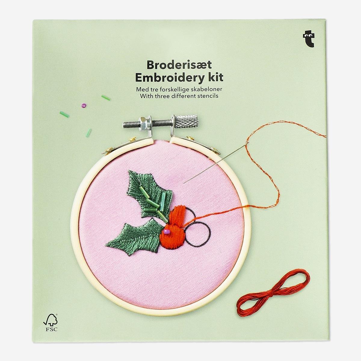 Multicolour Diy Christmas Embroidery Kit With Stencils