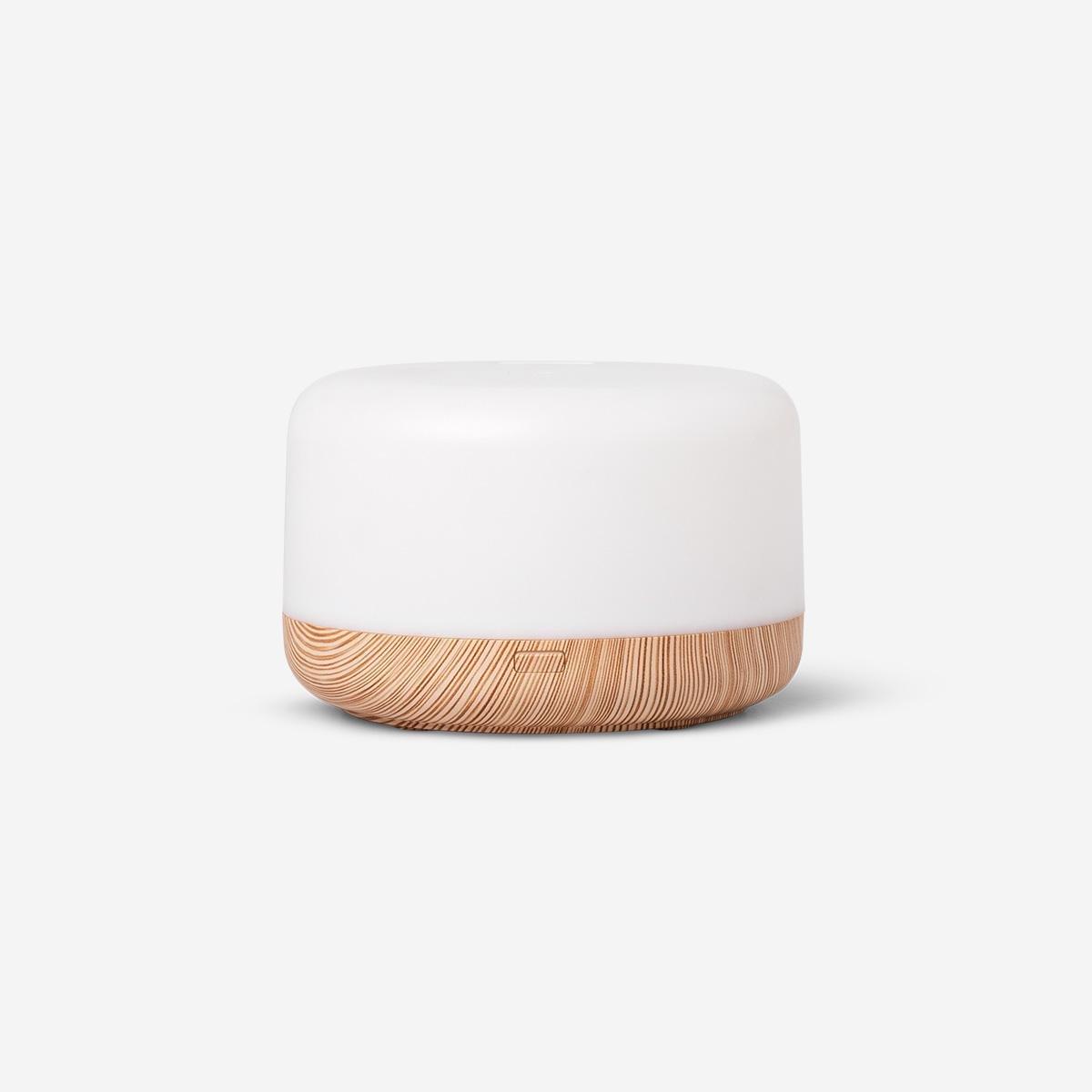 Multicolour humidifier with colour change
