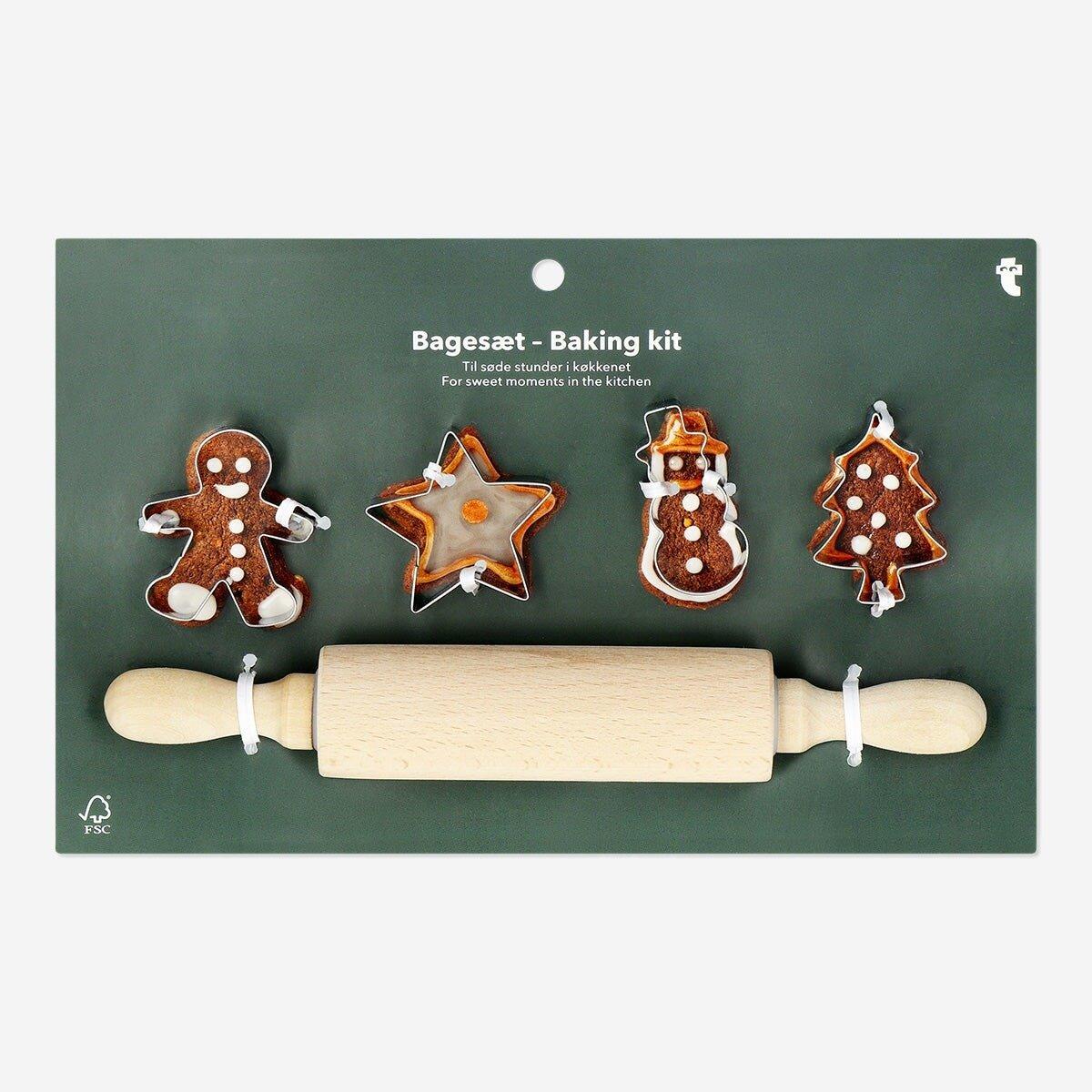 Brown Baking Kit With Cookie Cutters - 4 Pcs