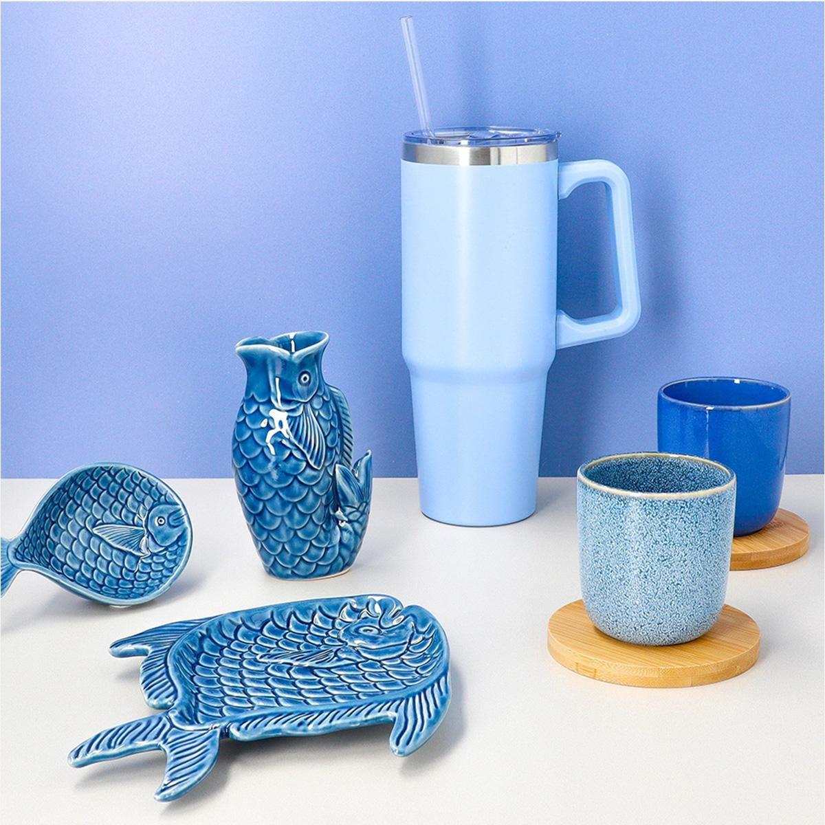 Blue tumbler with lid and straw - 880 ml