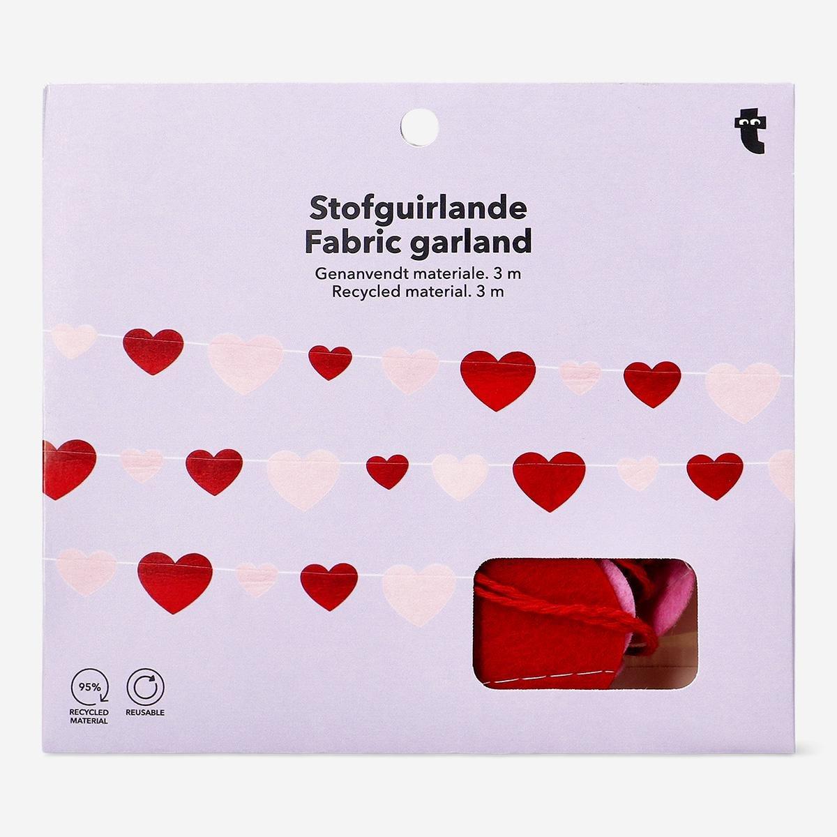 Red felt garland red and pink hearts - 300 cm