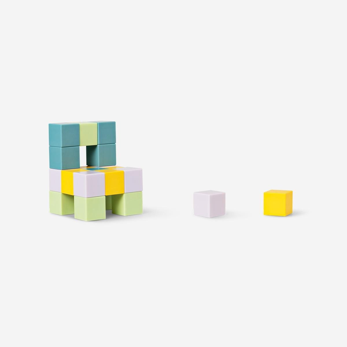 Multicolour magnetic blocks