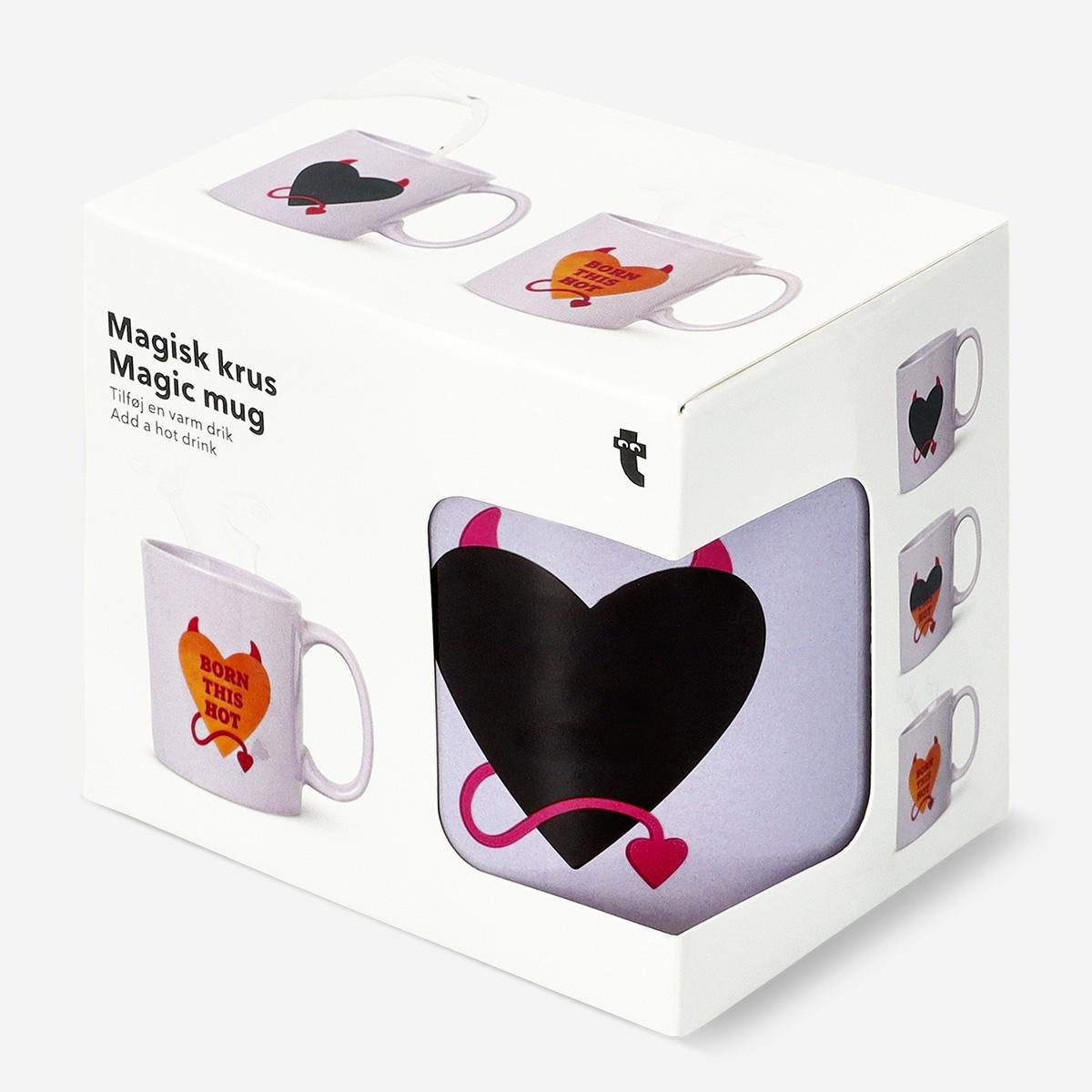 Purple magic colour changing mug with lips