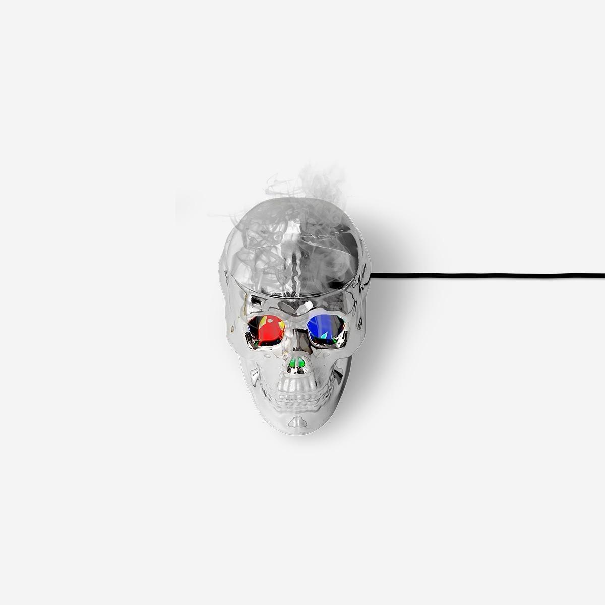 SILVER     Skull fog machine with light