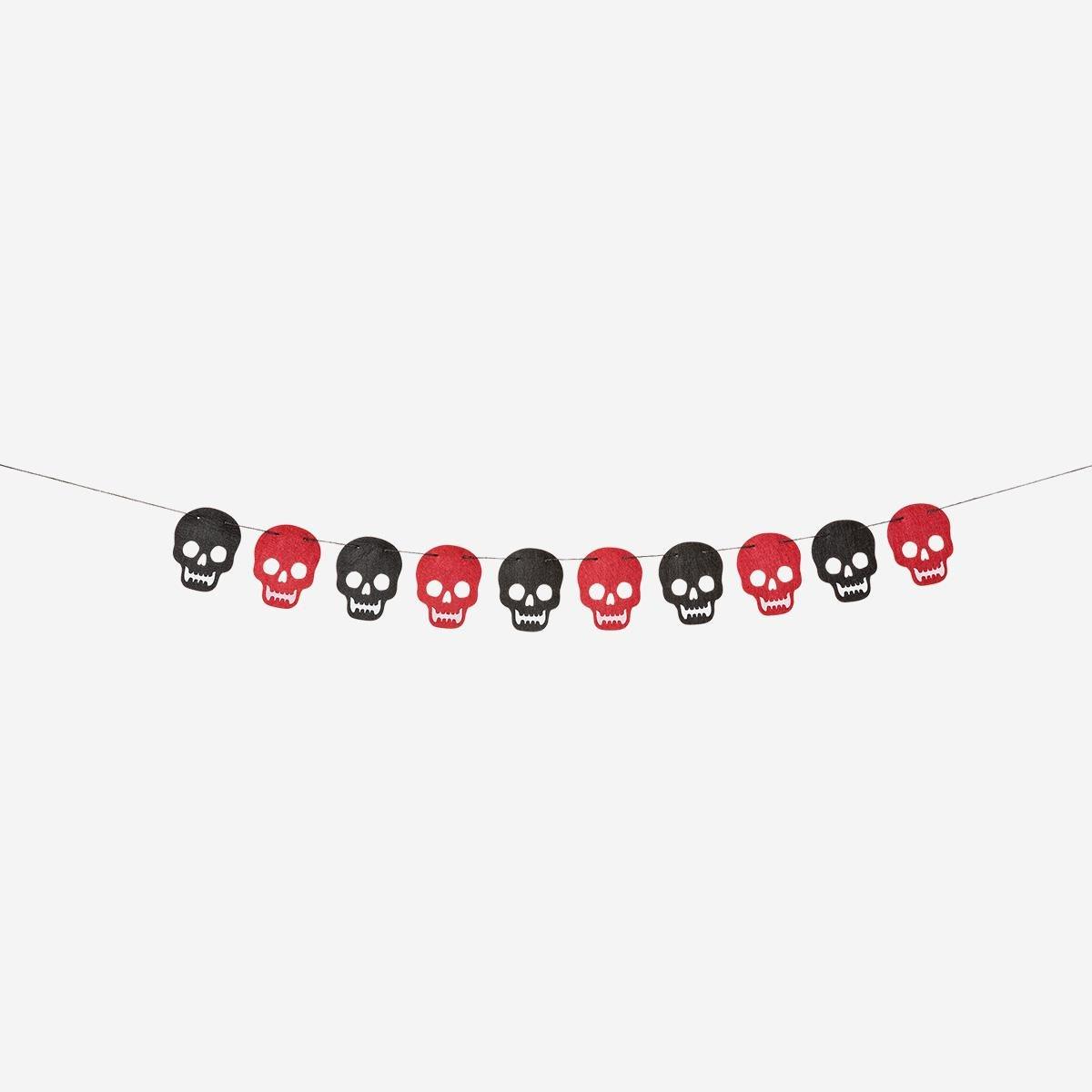 Black Felt Skull Garland - 200 Cm